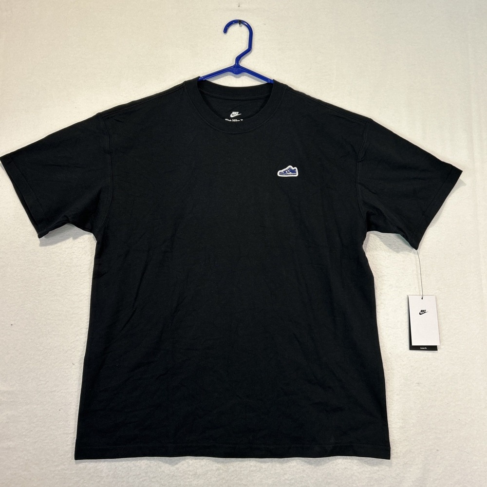 Nike Tee Mens Loose Fit Black Short Sleeve Embroidered Sneaker Logo FV3751 M